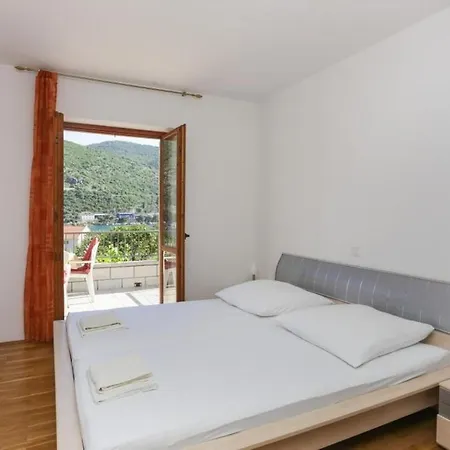 Celenca - Two Bedroom With Balcony And Sea View - A3 Apartman *